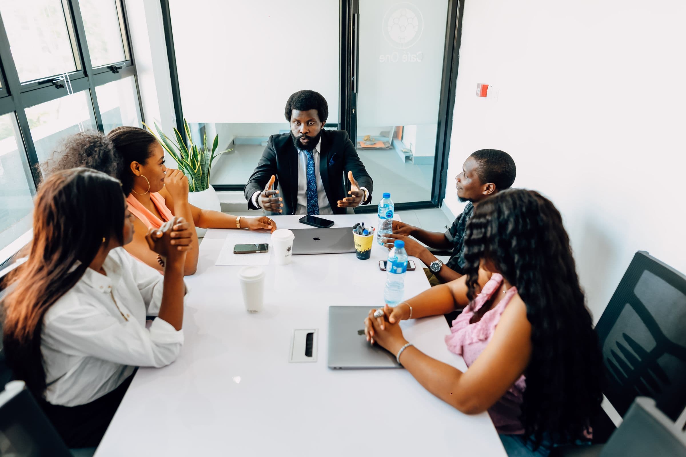 Professionnels africains — contact admissions UNM